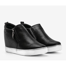 Černé lesklé dámské tenisky Avery černá 1