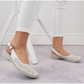 Kožené pohodlné dámské celoprolamované sandály, bílé Rieker 41350-80 bílý 3