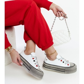 Bílé tenisky na platformě GOE NN2N4054 bílý 1