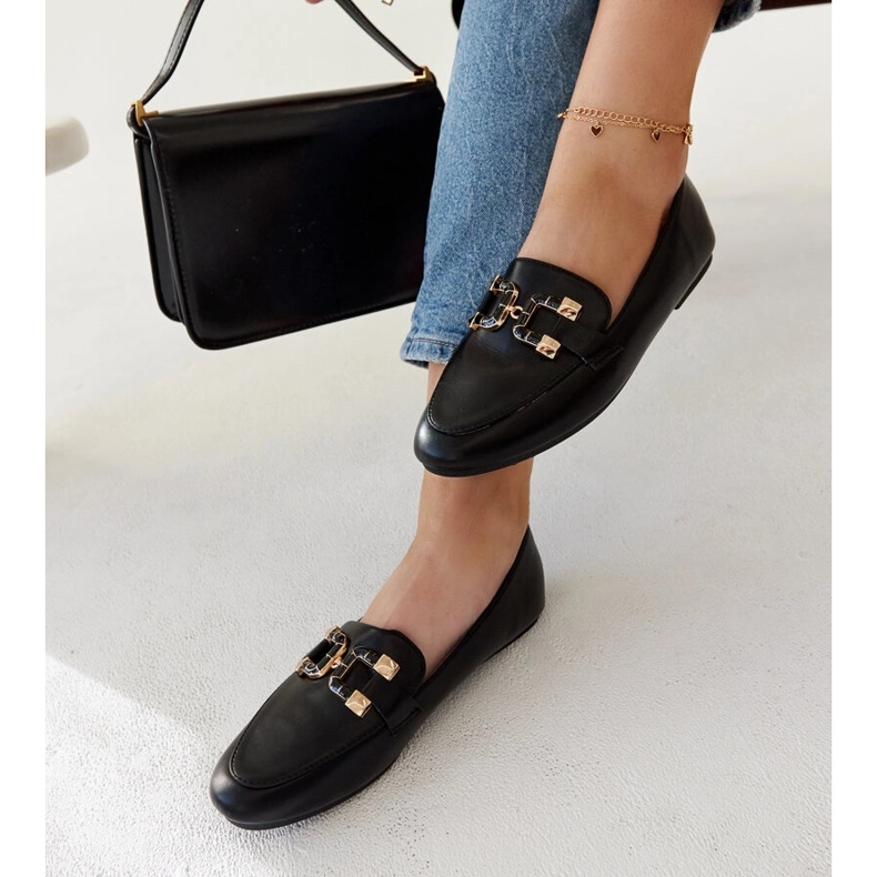 Černé mokasíny se sponou Comerio černá 1