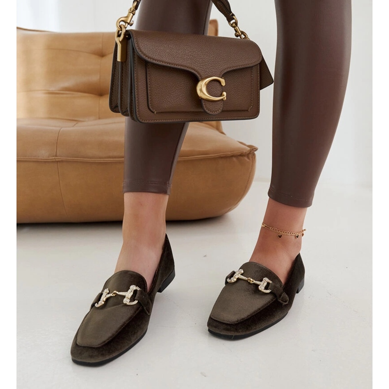 Zelené sametové mokasíny s kamínky od Fabrizia zelená 2 Zelené sametové mokasíny s kamínky od Fabrizia zelená 2