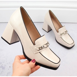 Dámské lakované boty s ozdobným podpatkem, béžové Potocki 12322 béžový 1