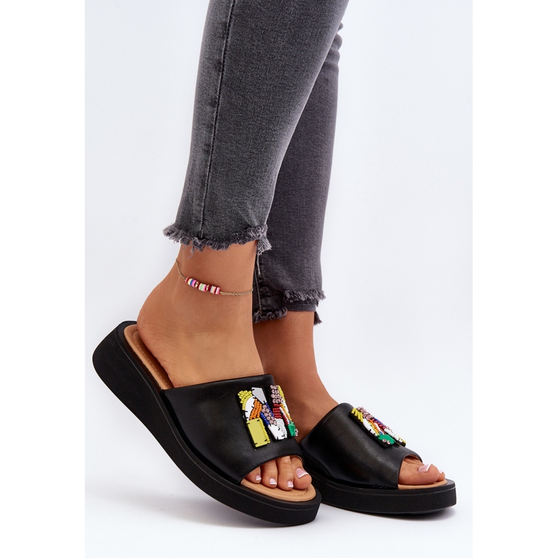 Vinceza Dámské kožené žabky s ozdobou, černé Asames černá 2