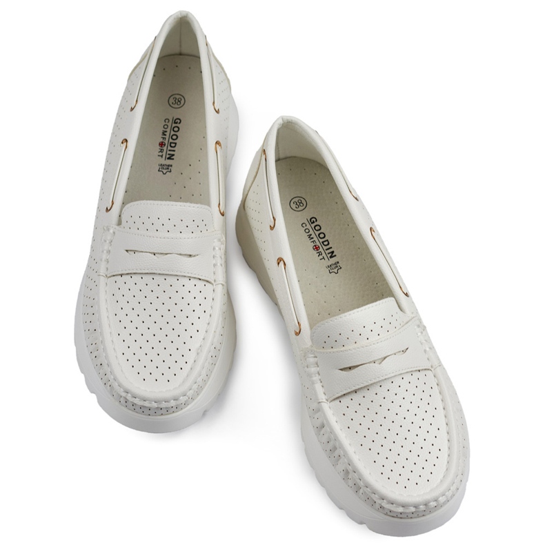 Pohodlné prolamované bílé dámské mokasíny s koženou stélkou bílý 1 Pohodlné prolamované bílé dámské mokasíny s koženou stélkou bílý 1