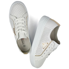 Bílé prolamované dámské sportovní boty vyrobené z přírodní kůže bílý 1