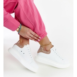 Bílé tenisky na platformě GOE JJ2N4051 bílý 1