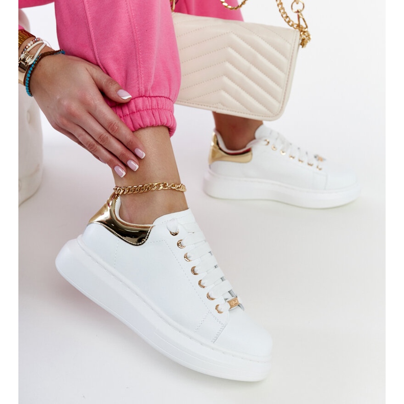 Bílé tenisky na platformě GOE LL2N4011 bílý 1