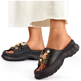 Dámské černé gumové žabky se zdobením černá 1