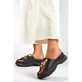 Dámské černé gumové žabky se zdobením černá 2