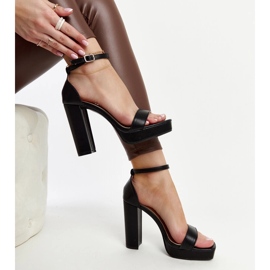 Černé sandály Nariman na vysokém podpatku černá 1
