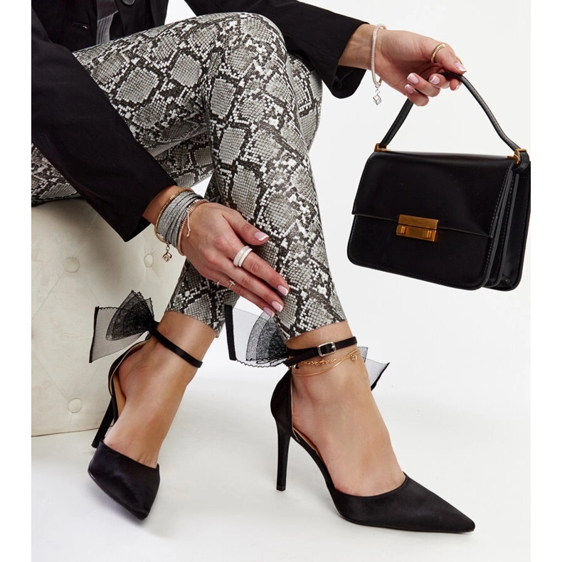 Černé lodičky s mašlí Ilaysa černý 1