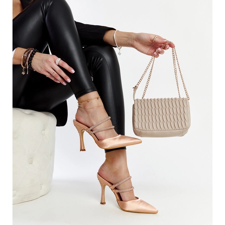 Béžové žabky na vysokém podpatku značky Raffaelina béžový 1