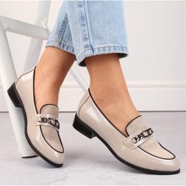 Dámské lakované boty na nízkém podpatku, béžové, Potocki SZ12309 béžový 1