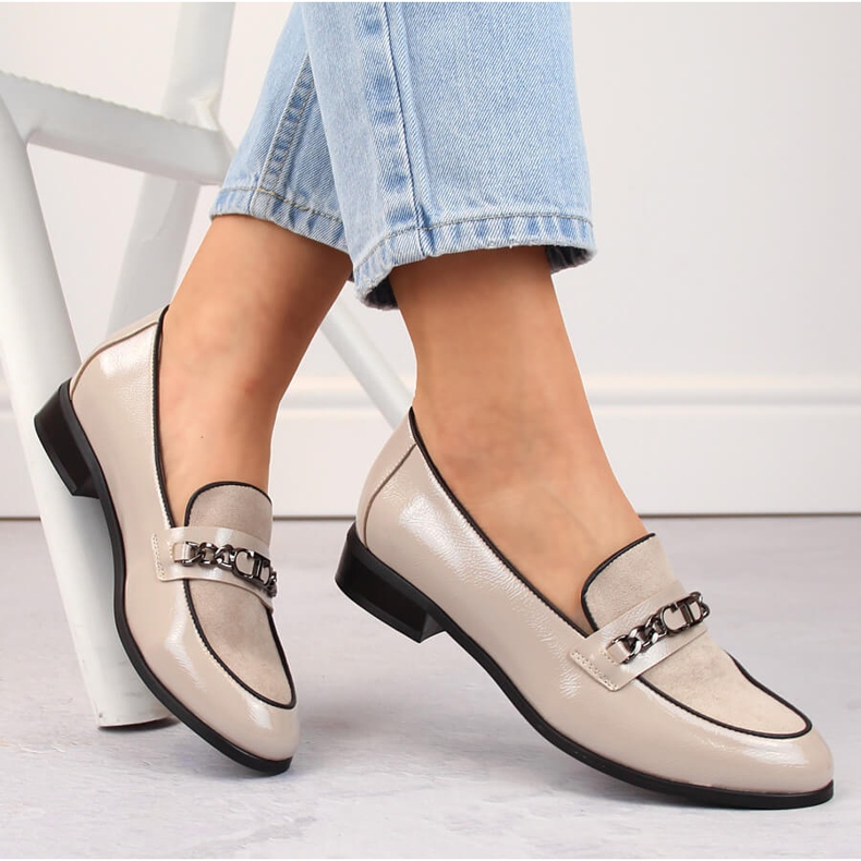 Dámské lakované boty na nízkém podpatku, béžové, Potocki SZ12309 béžový 1