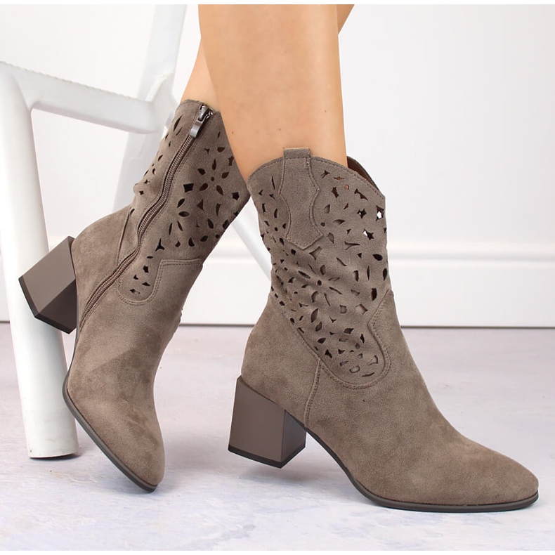 Semišové dámské prolamované kovbojské boty hnědé Jezzi ASA217-7 béžový 1