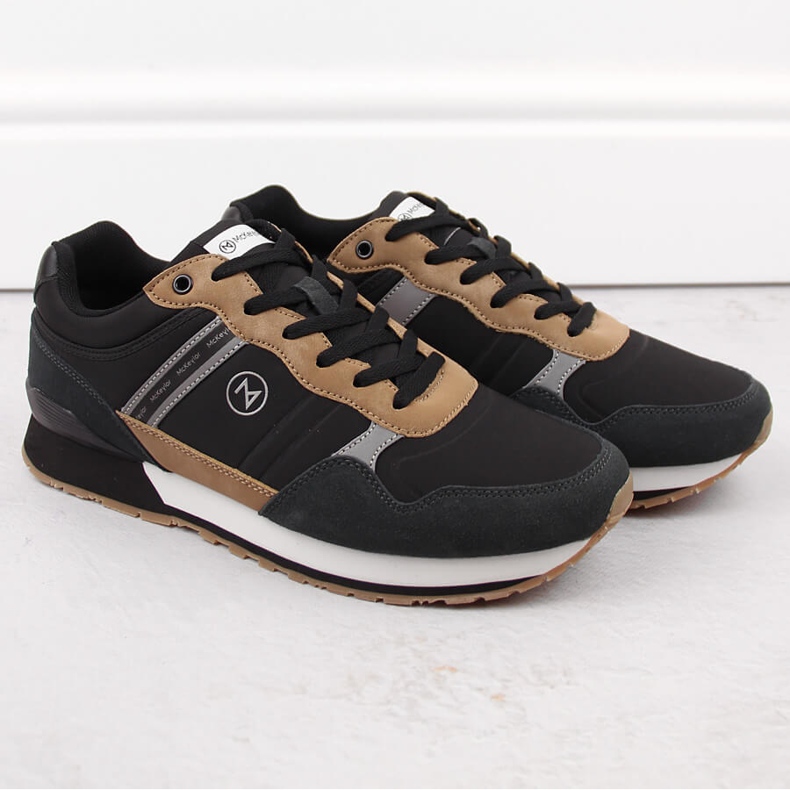 Pánská sportovní obuv z černé kůže McKeylor 74111 černá 1