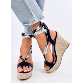 Espadrilové sandály na klínku Birrel Black černý 2