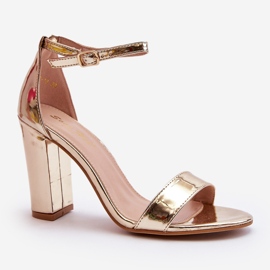 Zlaté sandály Thakko na vysokém podpatku zlatý 1 Zlaté sandály Thakko na vysokém podpatku zlatý 1