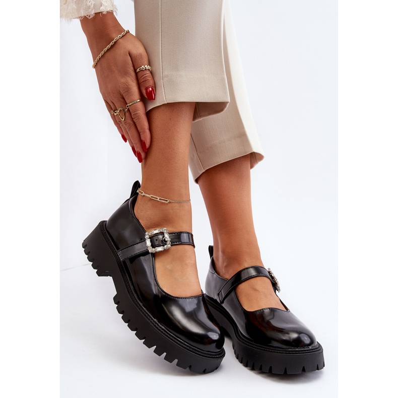 Dámské lakované boty s ozdobnou přezkou, černá Lindnessa černý 2