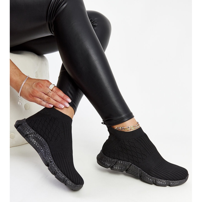 Černé lehké sportovní tenisky Václav černá 1 Černé lehké sportovní tenisky Václav černá 1