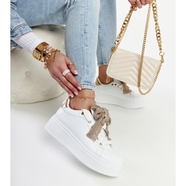 Bílé tenisky na vysoké platformě Shishay bílý 1 Bílé tenisky na vysoké platformě Shishay bílý 1