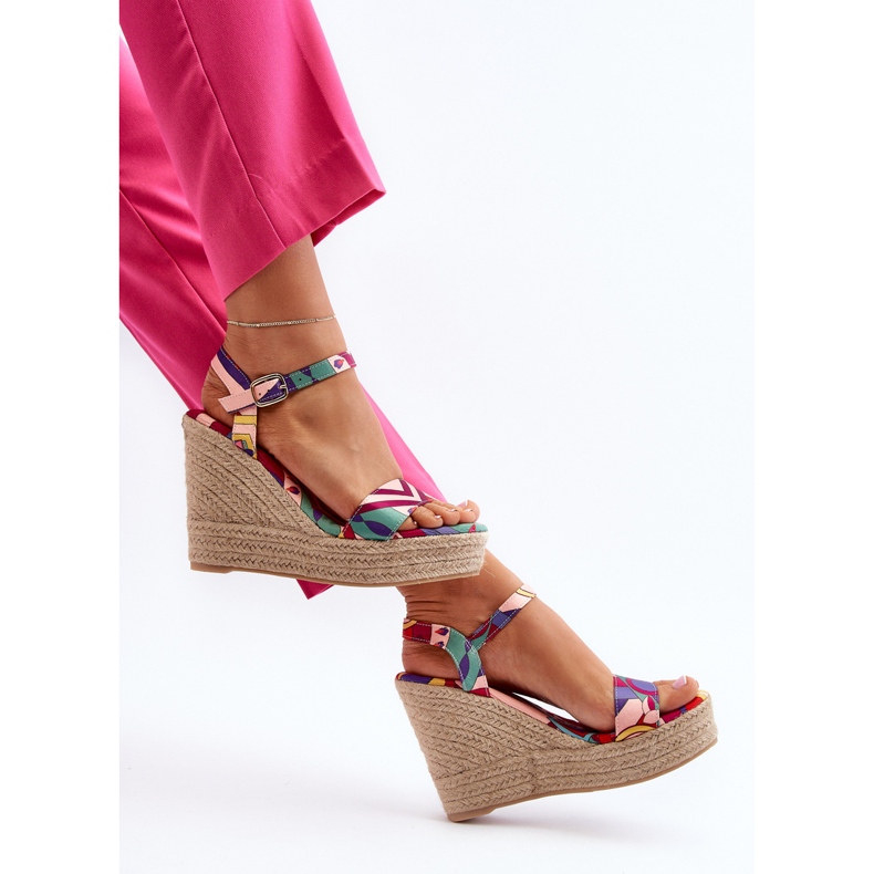 Vzorované sandály na klínu vyrobené z pletené vícebarevné Anihazry vícebarevný 1