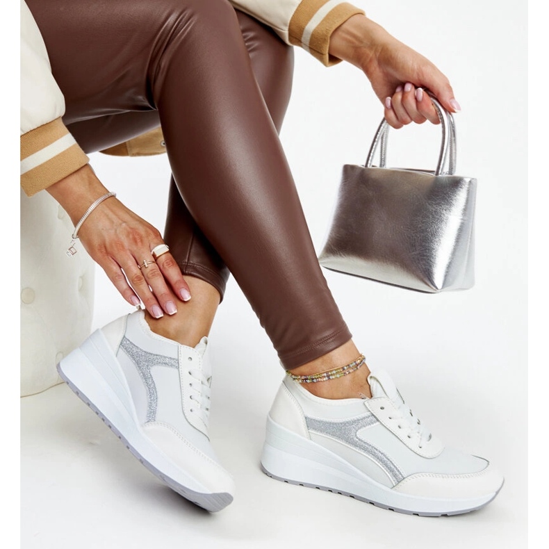 Bílé tenisky na klínku Hermina bílý 1