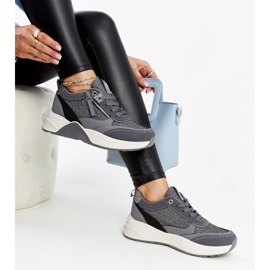 Šedé lesklé tenisky na platformě Makda šedá 2