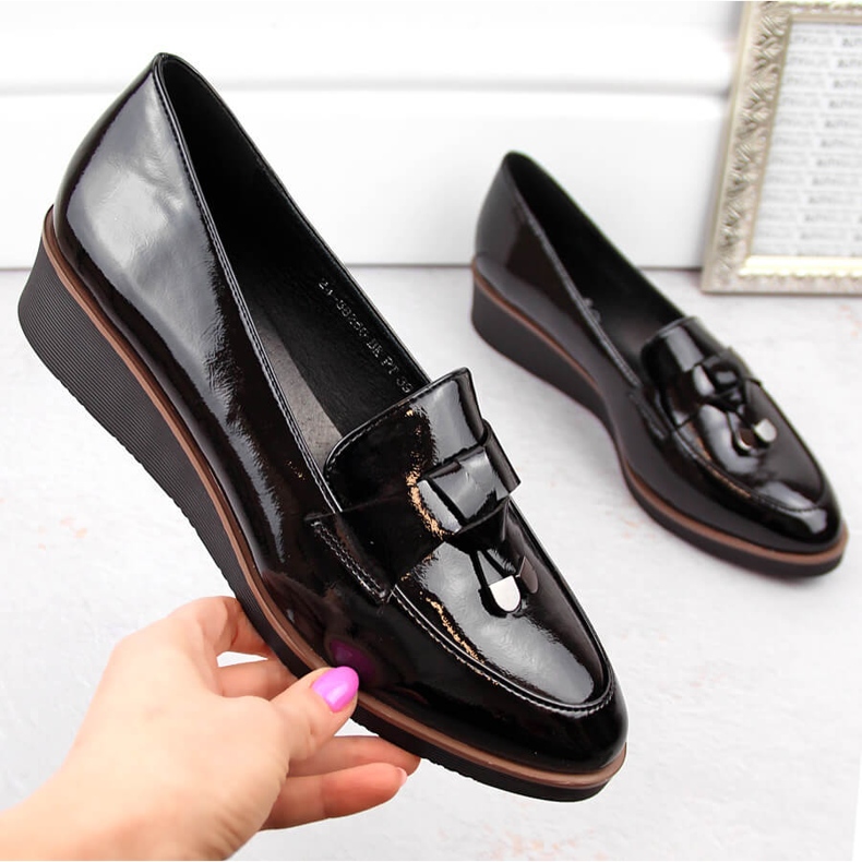 Dámské lakované černé boty na klínku, Vinceza 58266 černá 1