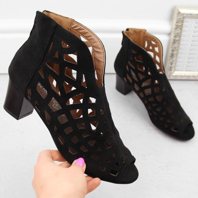 M.Daszyński W SAN32A černé semišové kotníkové boty černá 2