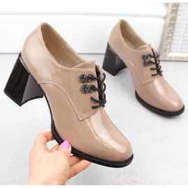 Dámské lakované boty s ozdobným podpatkem, béžová Vinceza 63510 béžový 1