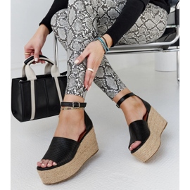 Černé espadrilky Nives na klínku černá 1
