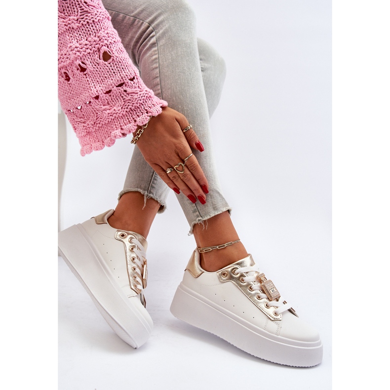 Bílé dámské tenisky s ozdobou Celedria bílý 1