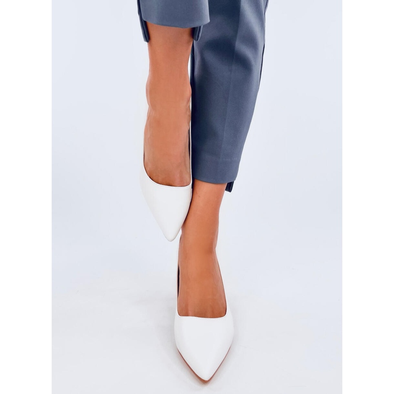 Greave White lodičky na nízkém podpatku bílý 1