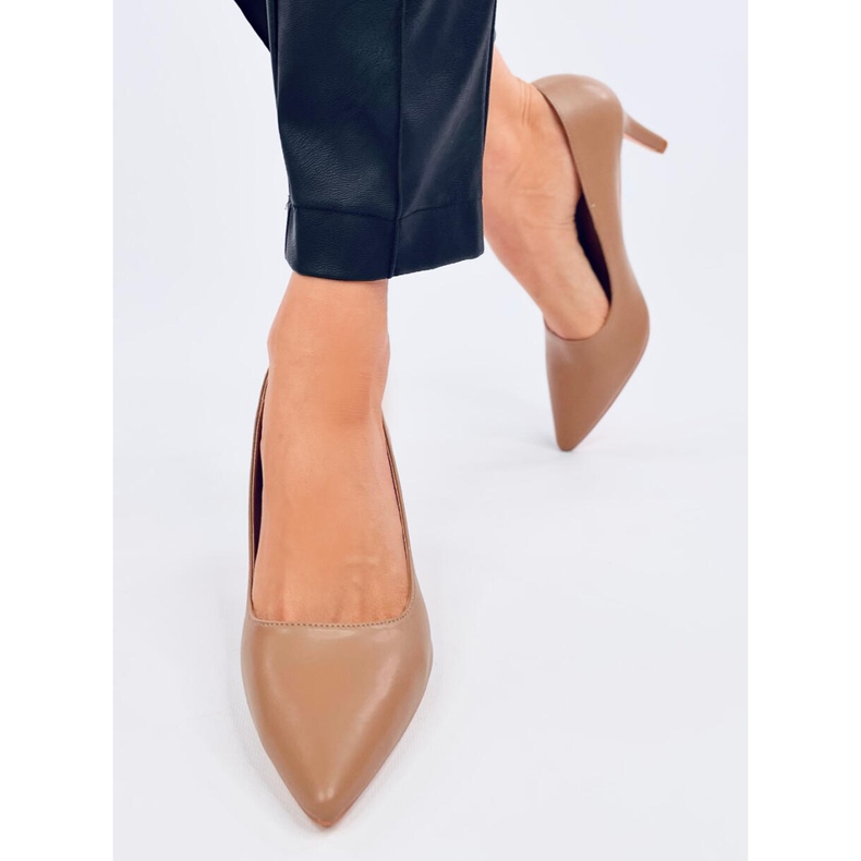 Lodičky na nízkém podpatku Greave Khaki béžový 2