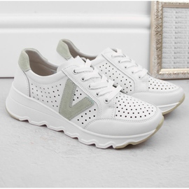 Dámská prolamovaná kožená sportovní obuv, bílá Vinceza 7875 bílý 1