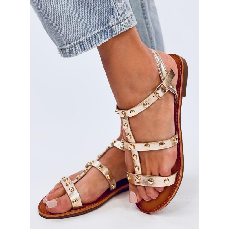 Sandály s cvočky Neha Gold zlatý 2 Sandály s cvočky Neha Gold zlatý 2