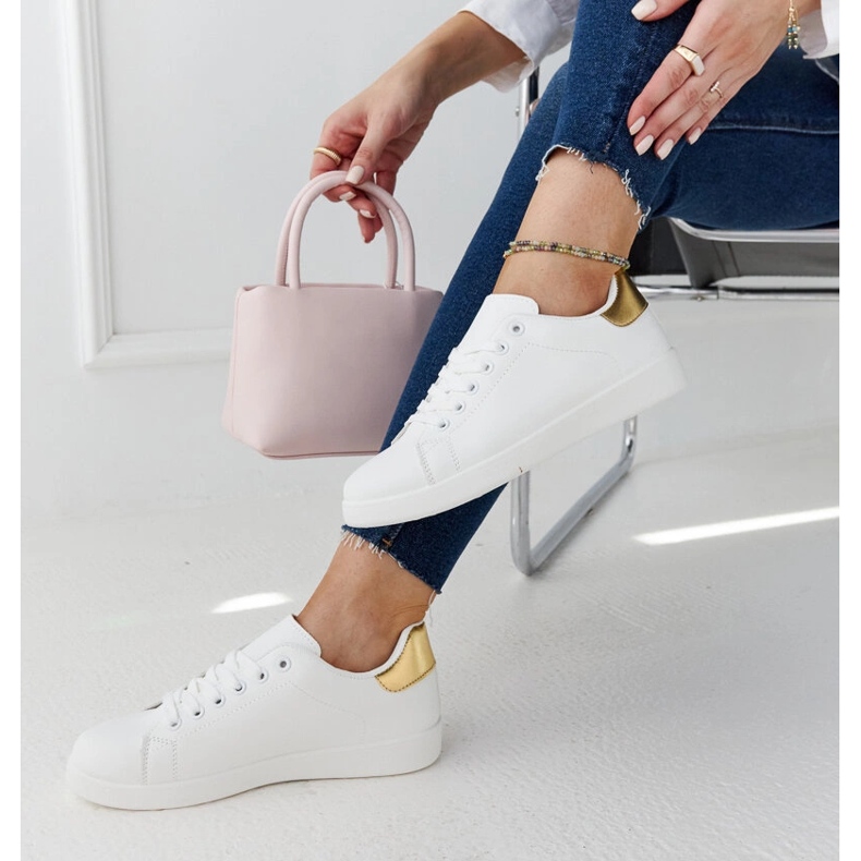 Bílé tenisky na platformě Birikti bílý 1