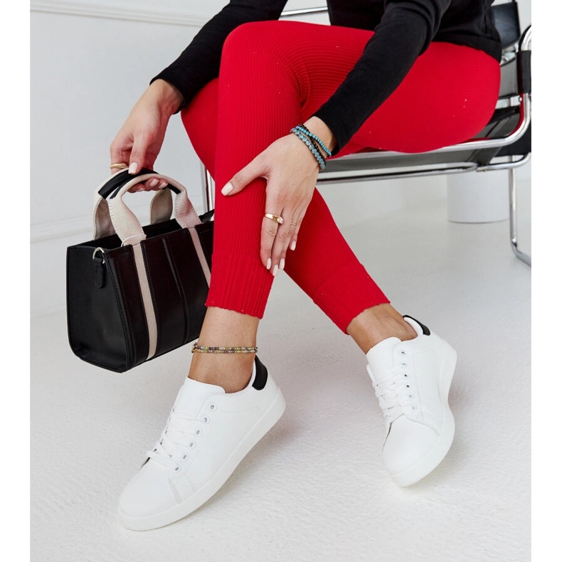 Bílé tenisky na platformě Birikti bílý 1