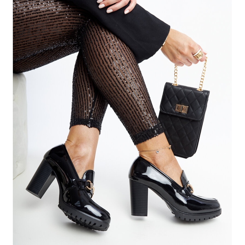 Černé lakované lodičky Giacoma na podpatku černá 1