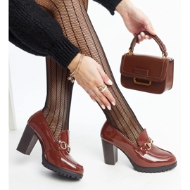 Hnědé lakované lodičky na podpatku značky Giacoma hnědý 1 Hnědé lakované lodičky na podpatku značky Giacoma hnědý 1