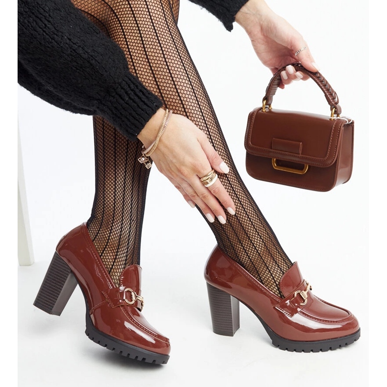 Hnědé lakované lodičky na podpatku značky Giacoma hnědý 1 Hnědé lakované lodičky na podpatku značky Giacoma hnědý 1