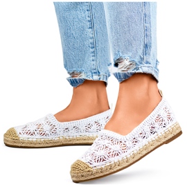 Dámské bílé krajkové espadrilky bílý 2