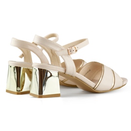 Elegantní béžové dámské sandály na zlatém podpatku béžový 1