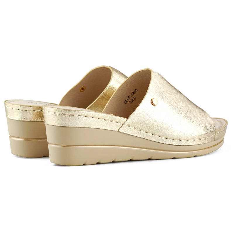 Zlaté pohodlné dámské sandály na klínku zlatý 1