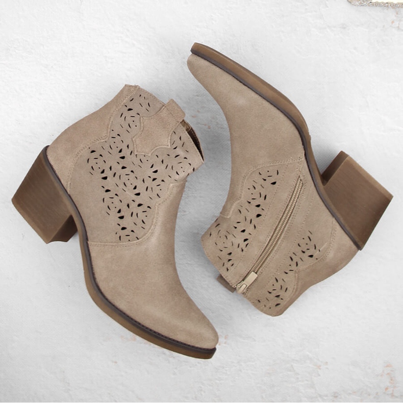 Dámské prolamované kožené kovbojské boty, béžové S.Barski béžový 1