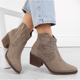 Dámské prolamované kožené kovbojské boty, béžové S.Barski béžový 2