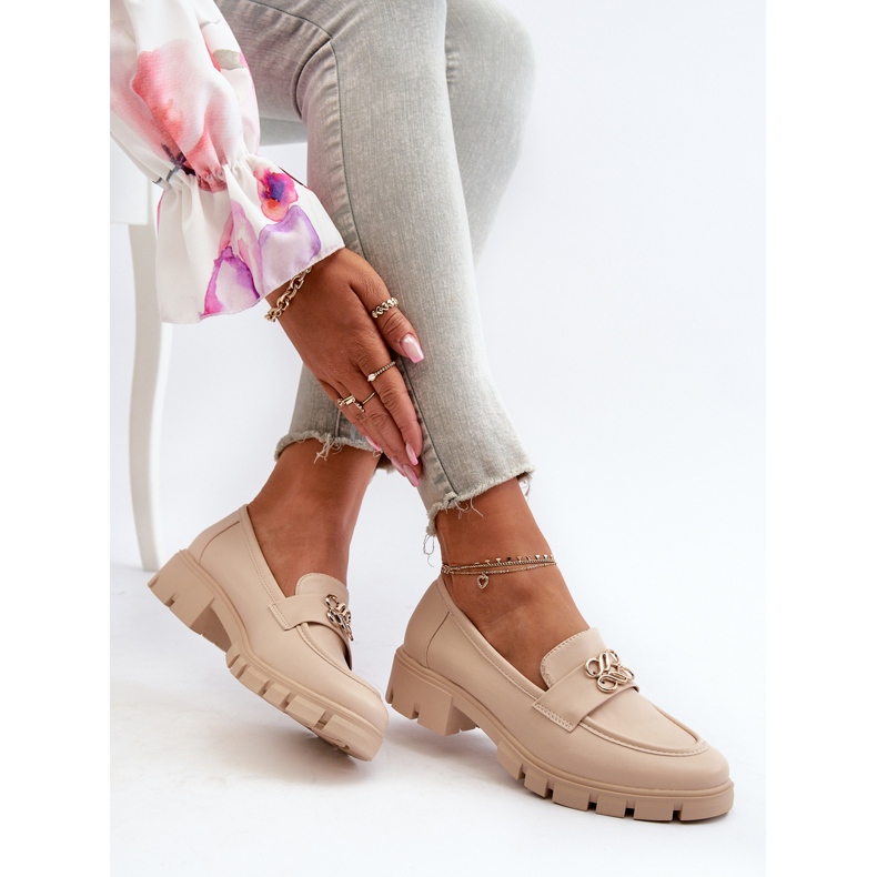 Elegantní béžové dámské mokasíny se zlatým zdobením Tosisa béžový 1