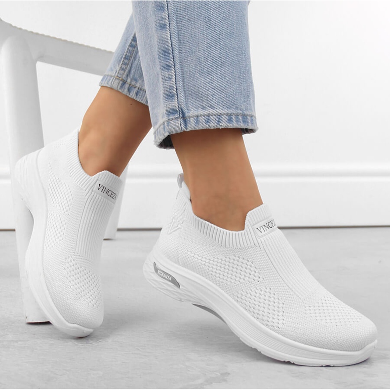 Dámské bílé nazouvací sportovní boty Vinceza 13592 bílý 1 Dámské bílé nazouvací sportovní boty Vinceza 13592 bílý 1