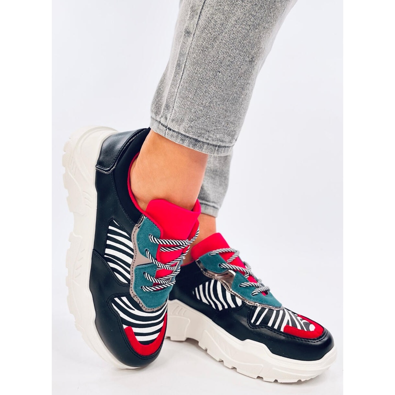 Trenéři Yeva Black černý 2